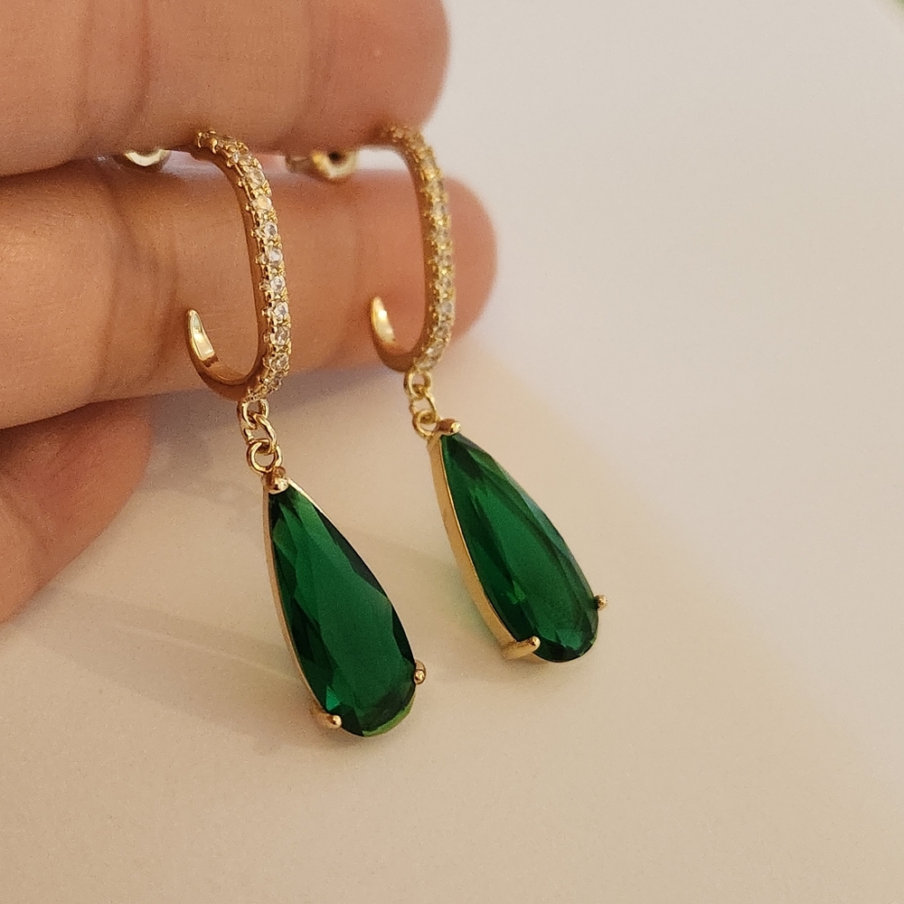 New 18K Gold Plated Pear Cut Emerald Diamond Dangle Drop Stud Earrings for Women